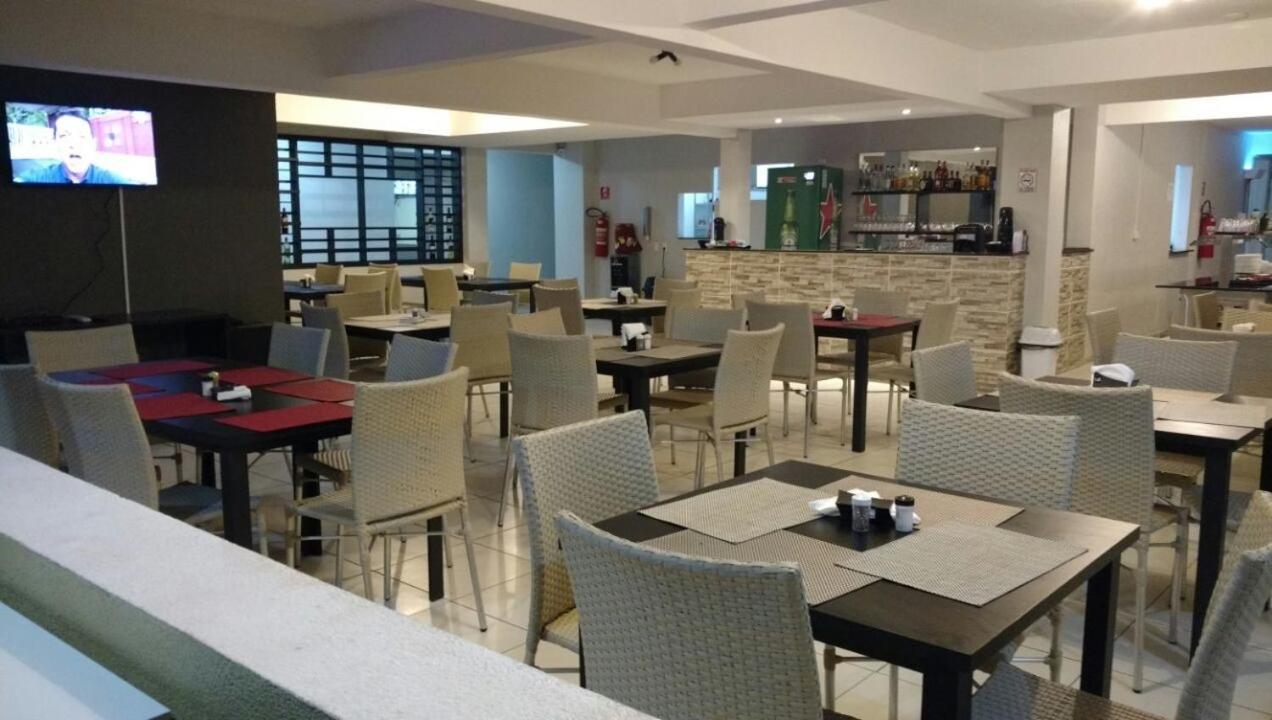 Hotel Dama Business Center เปเซ็ม ภายนอก รูปภาพ