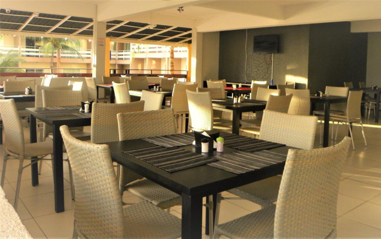 Hotel Dama Business Center เปเซ็ม ภายนอก รูปภาพ